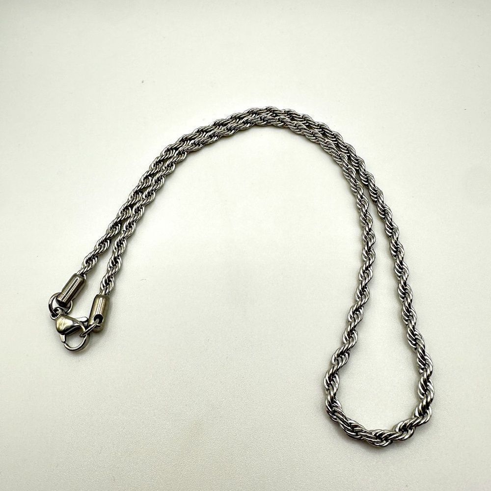 Unisex 4mm thick, 17" stainless steel rope necklace!